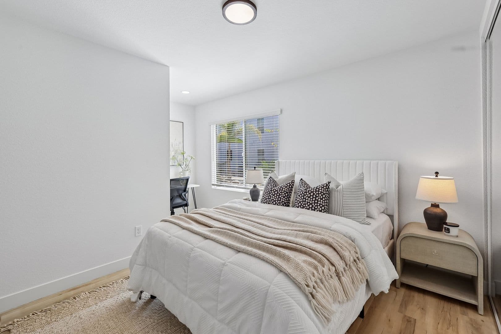 Imperial Beach Apartment: 1031-1033 Imperial Beach Blvd
