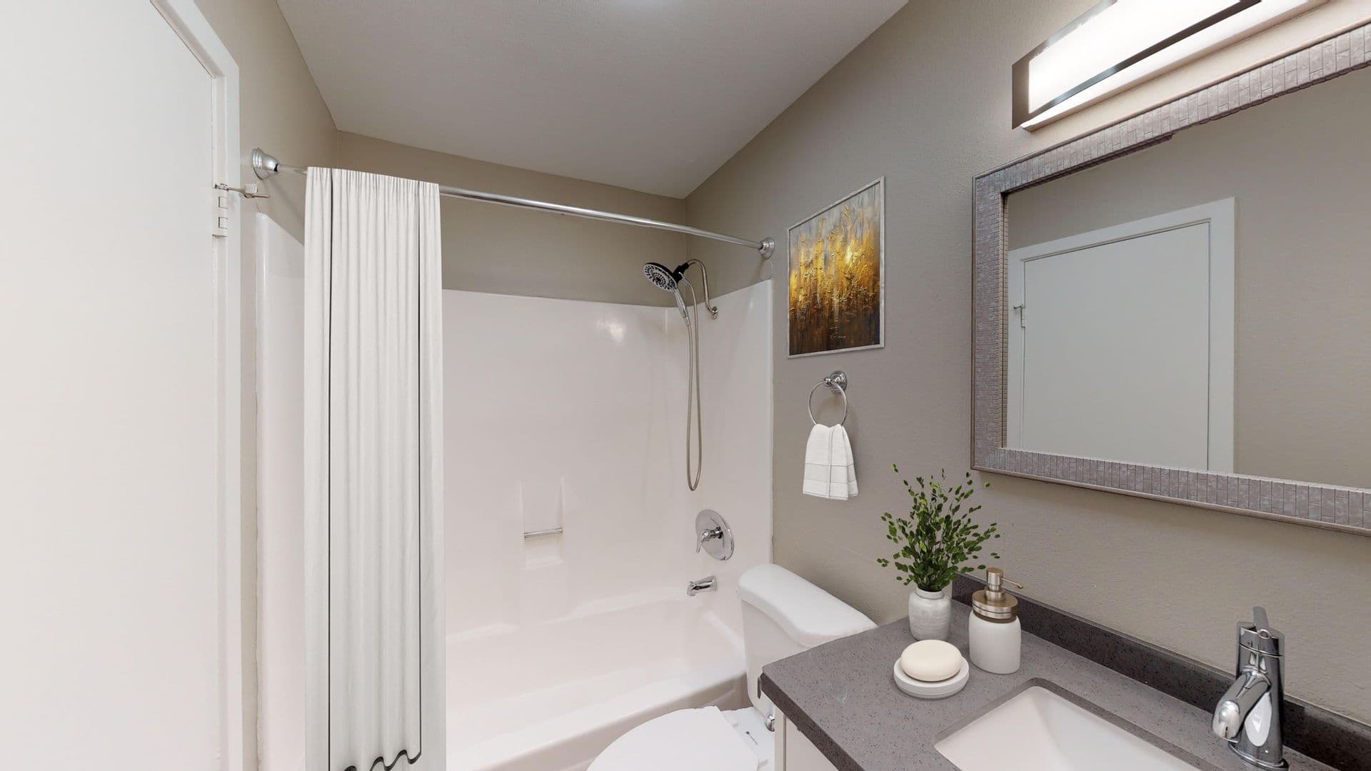 La Mesa Apartment: 7200 Saranac St