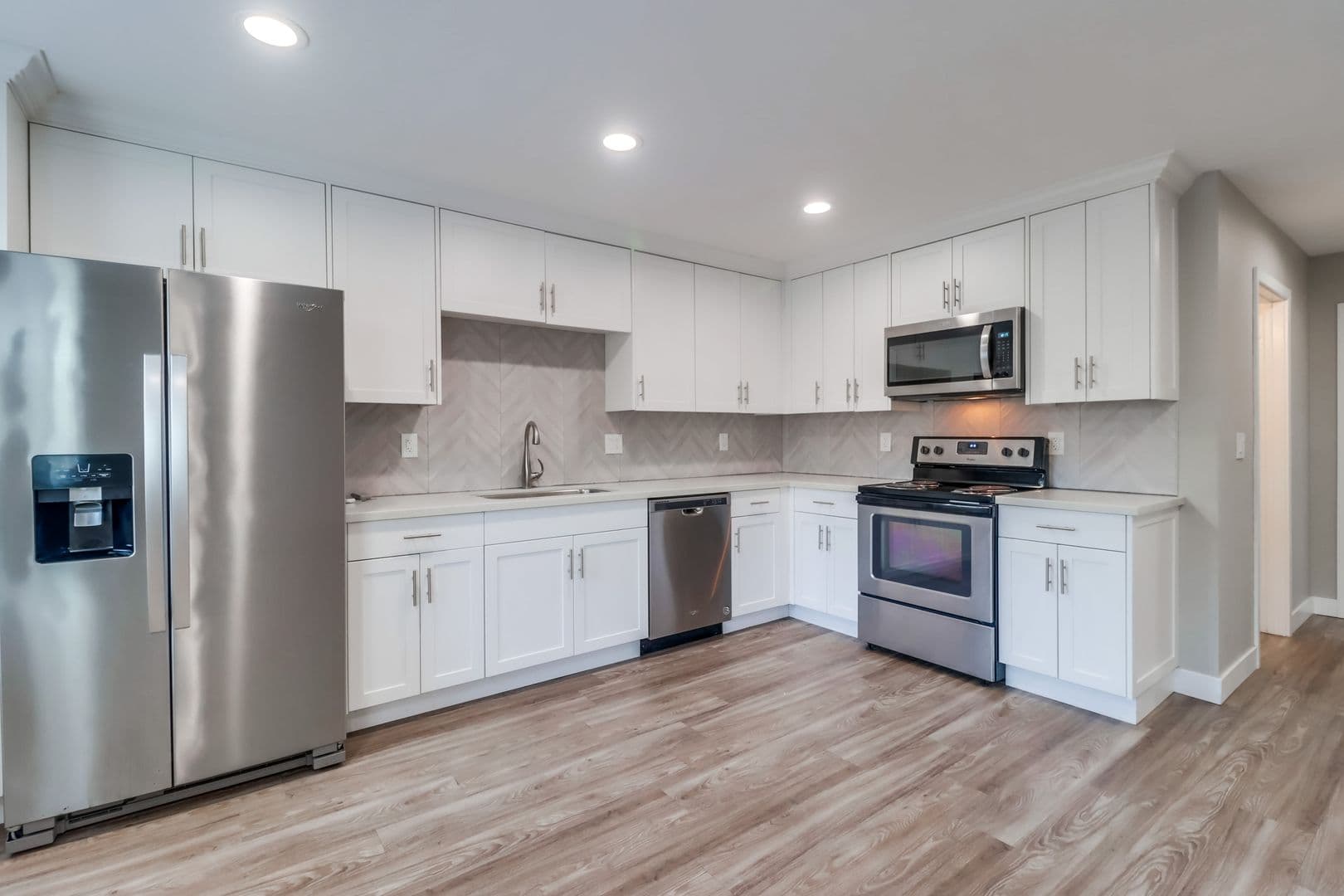Imperial Beach Apartment: 812 12th St