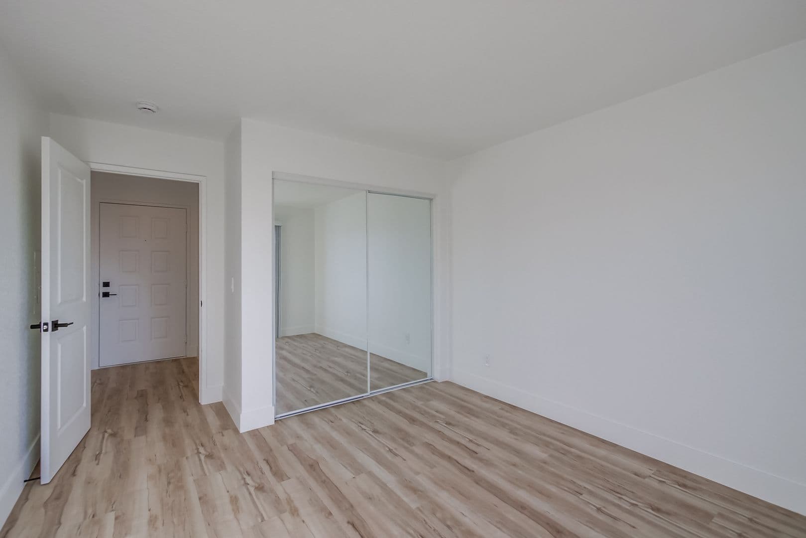 San Diego Apartment: 3502 Angelucci St