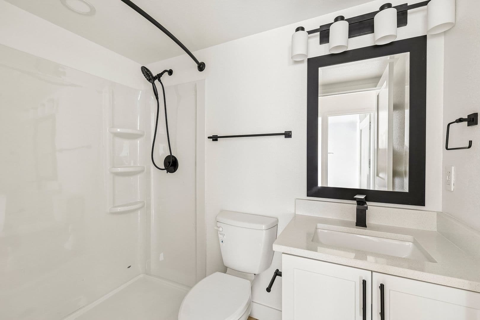 Imperial Beach Apartment: 1031-1033 Imperial Beach Blvd