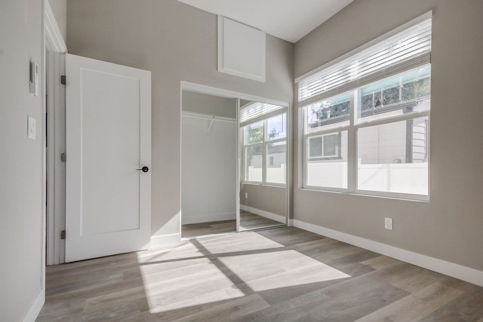 La Mesa Apartment: 4747-4757 Jessie Ave
