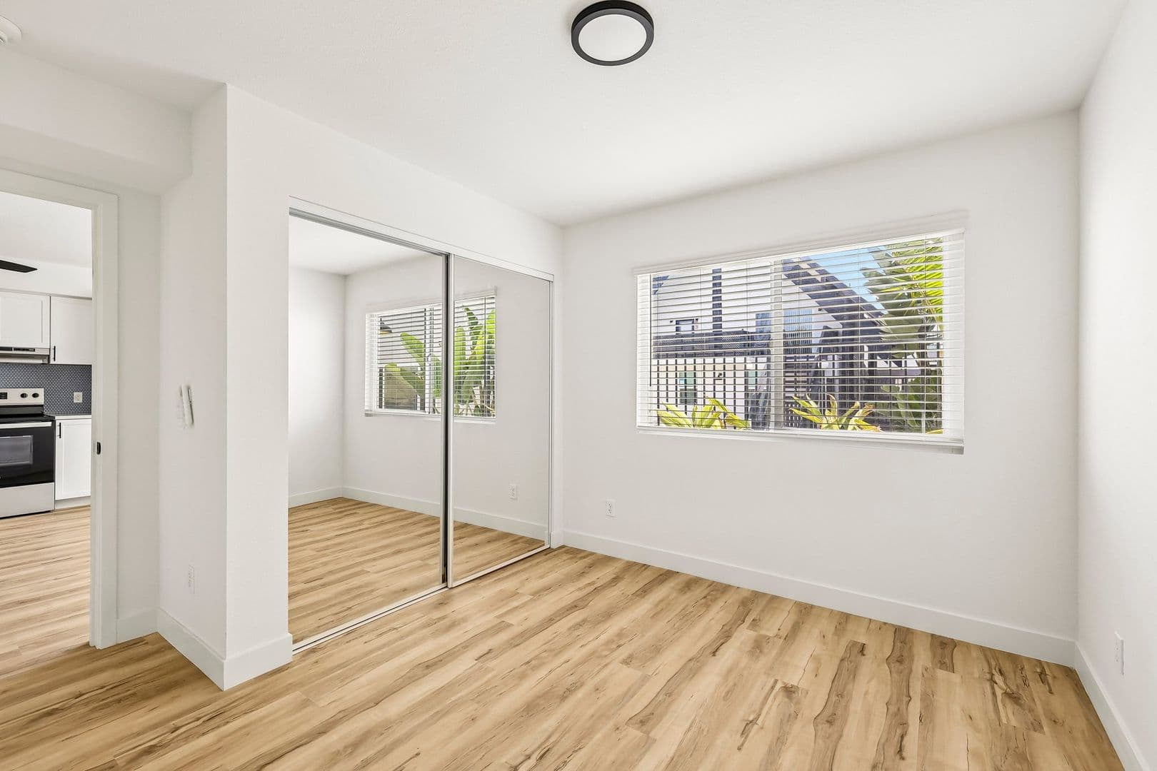 Imperial Beach Apartment: 1031-1033 Imperial Beach Blvd