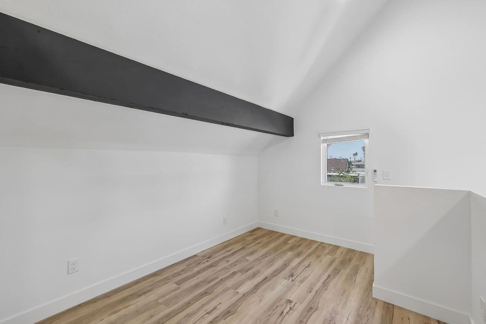 Imperial Beach Apartment: 1031-1033 Imperial Beach Blvd