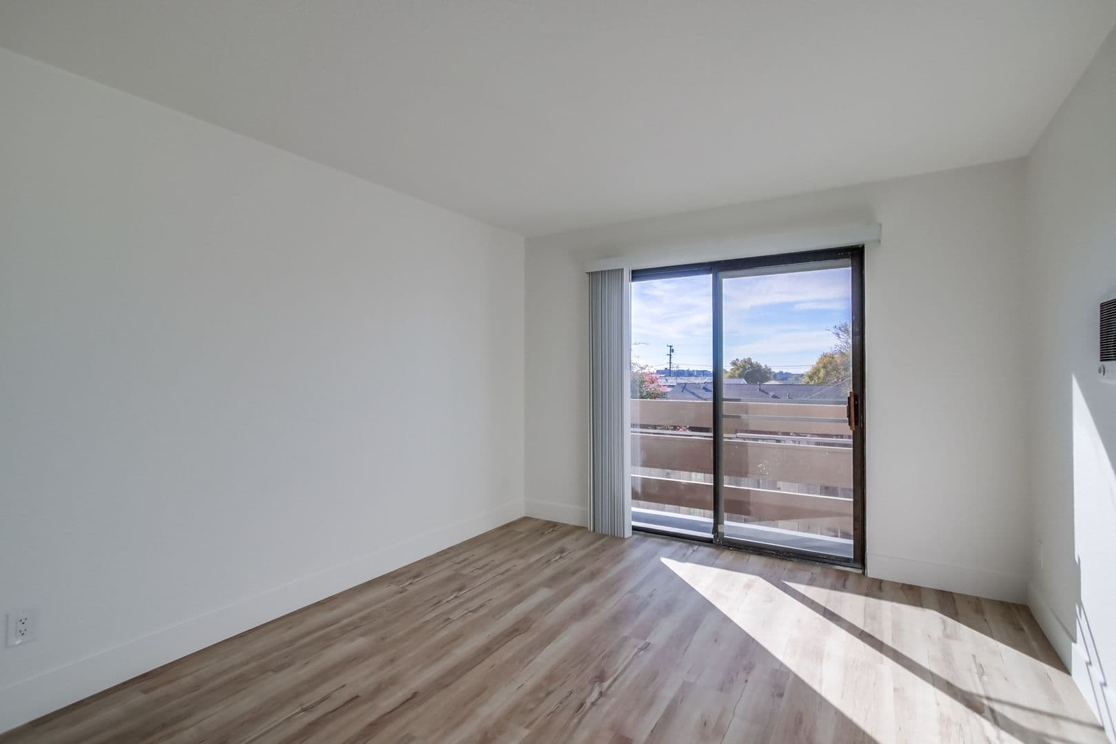San Diego Apartment: 3502 Angelucci St