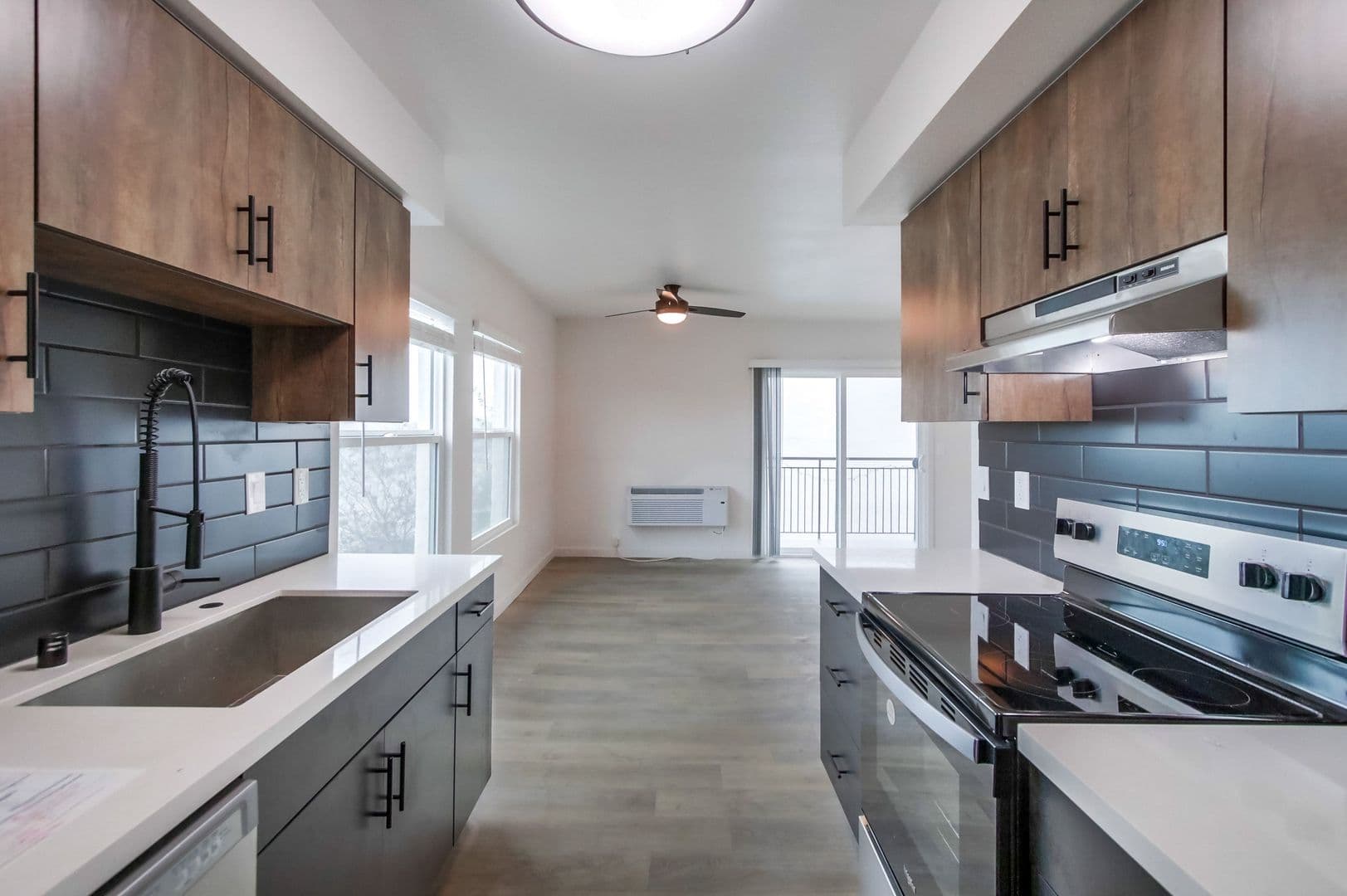San Diego Apartment: 4820-4880 Clairemont Mesa Blvd