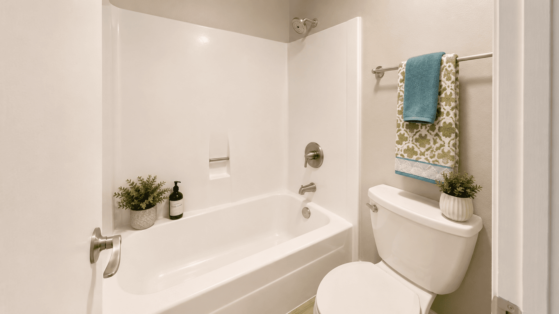 La Mesa Apartment: 7200 Saranac St