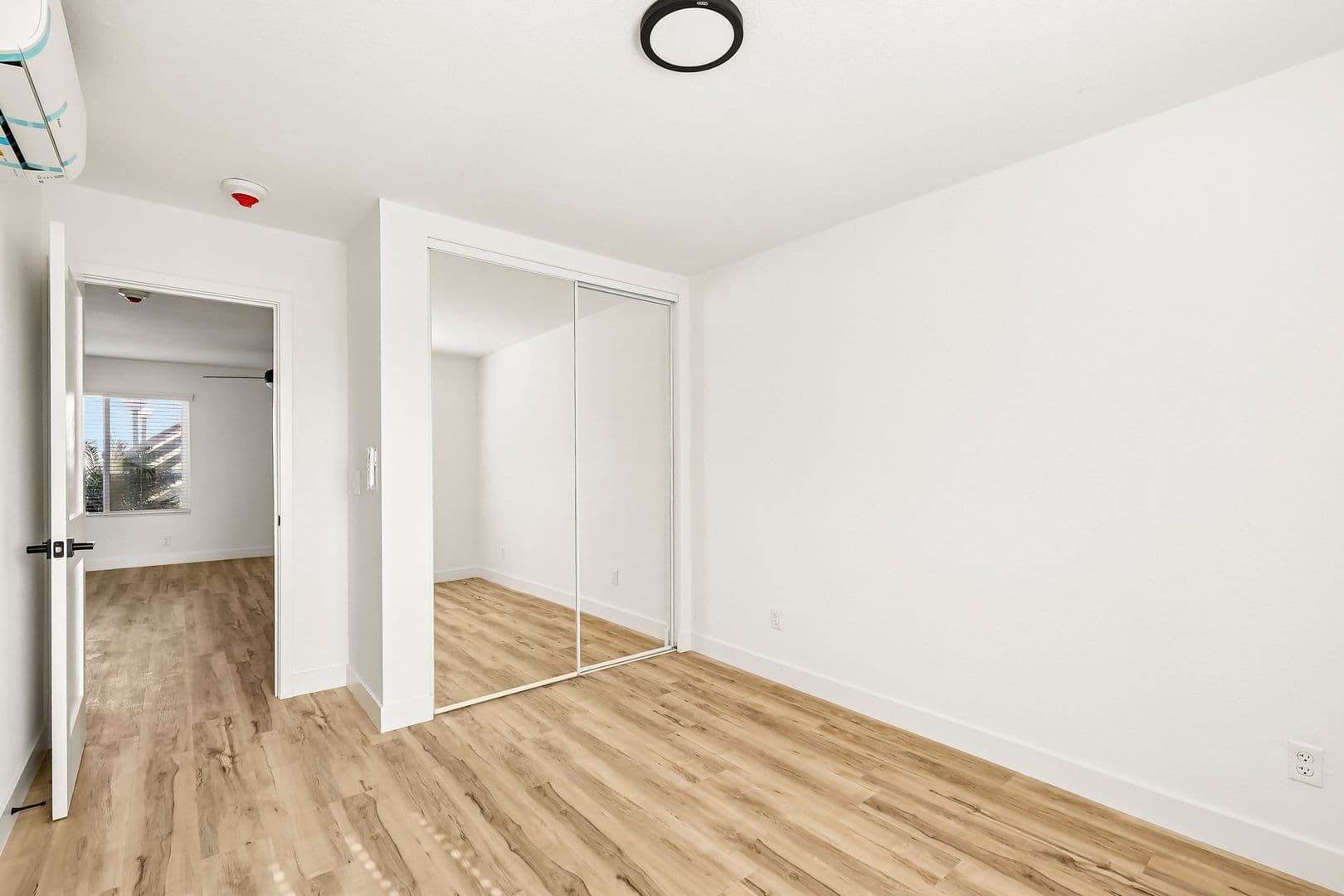 Imperial Beach Apartment: 1031-1033 Imperial Beach Blvd