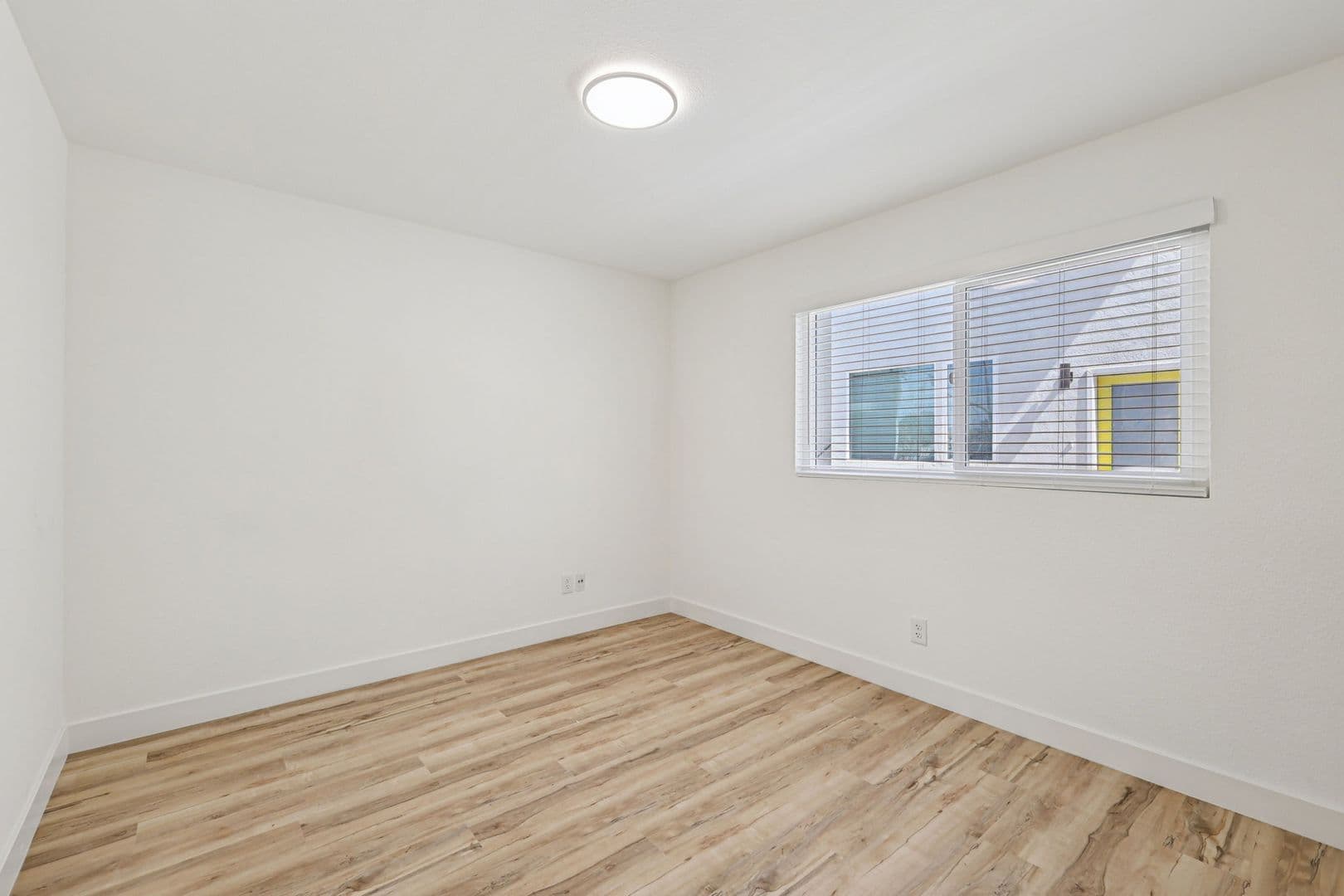 Chula Vista Apartment: 1311 4th Ave