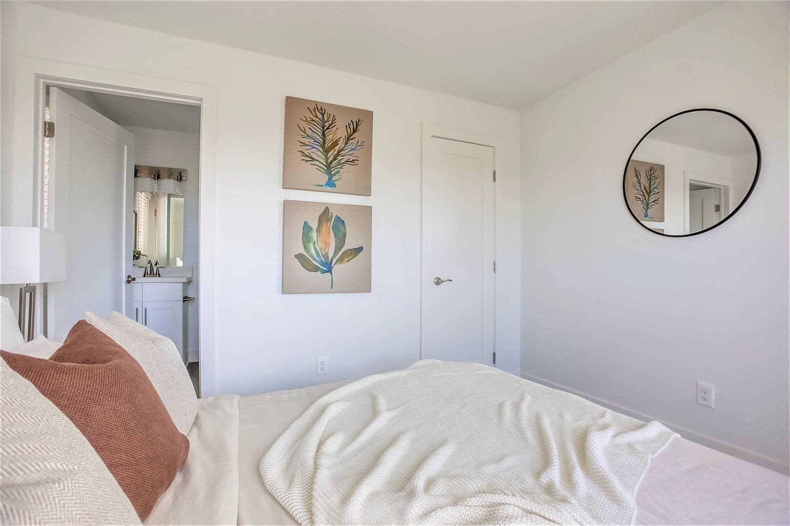 Oceanside Apartment: 1037 South Cleveland Street