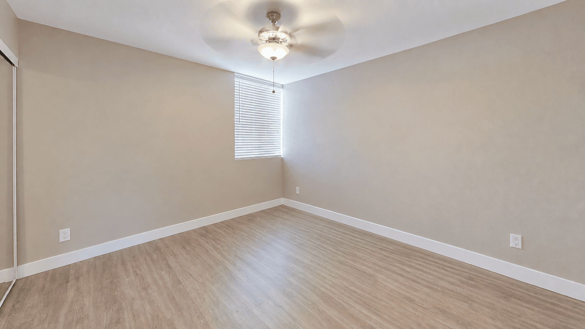 La Mesa Apartment: 7200 Saranac St