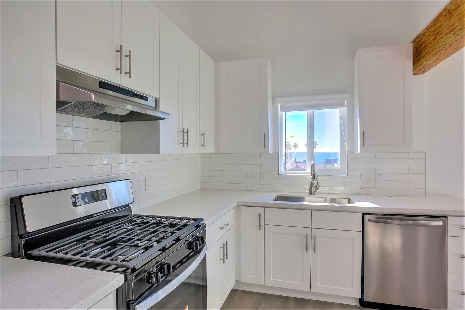 Oceanside Apartment: 1037 South Cleveland Street