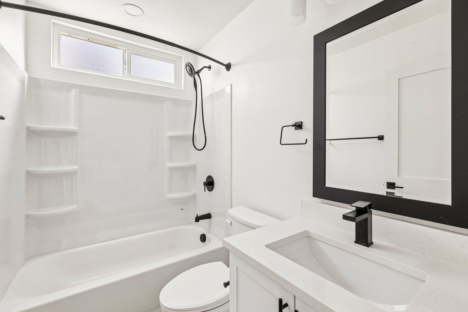 Imperial Beach Apartment: 1031-1033 Imperial Beach Blvd