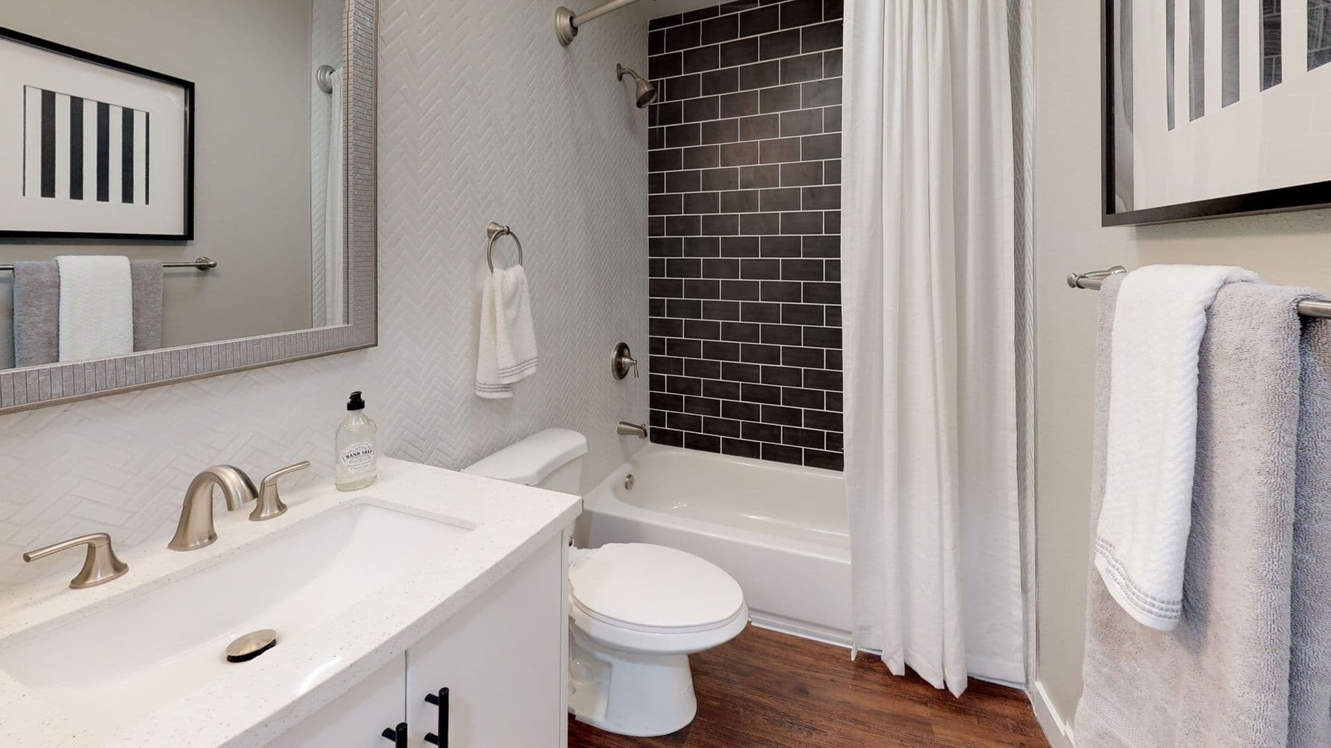 Carlsbad Apartment: 3380 Harding St