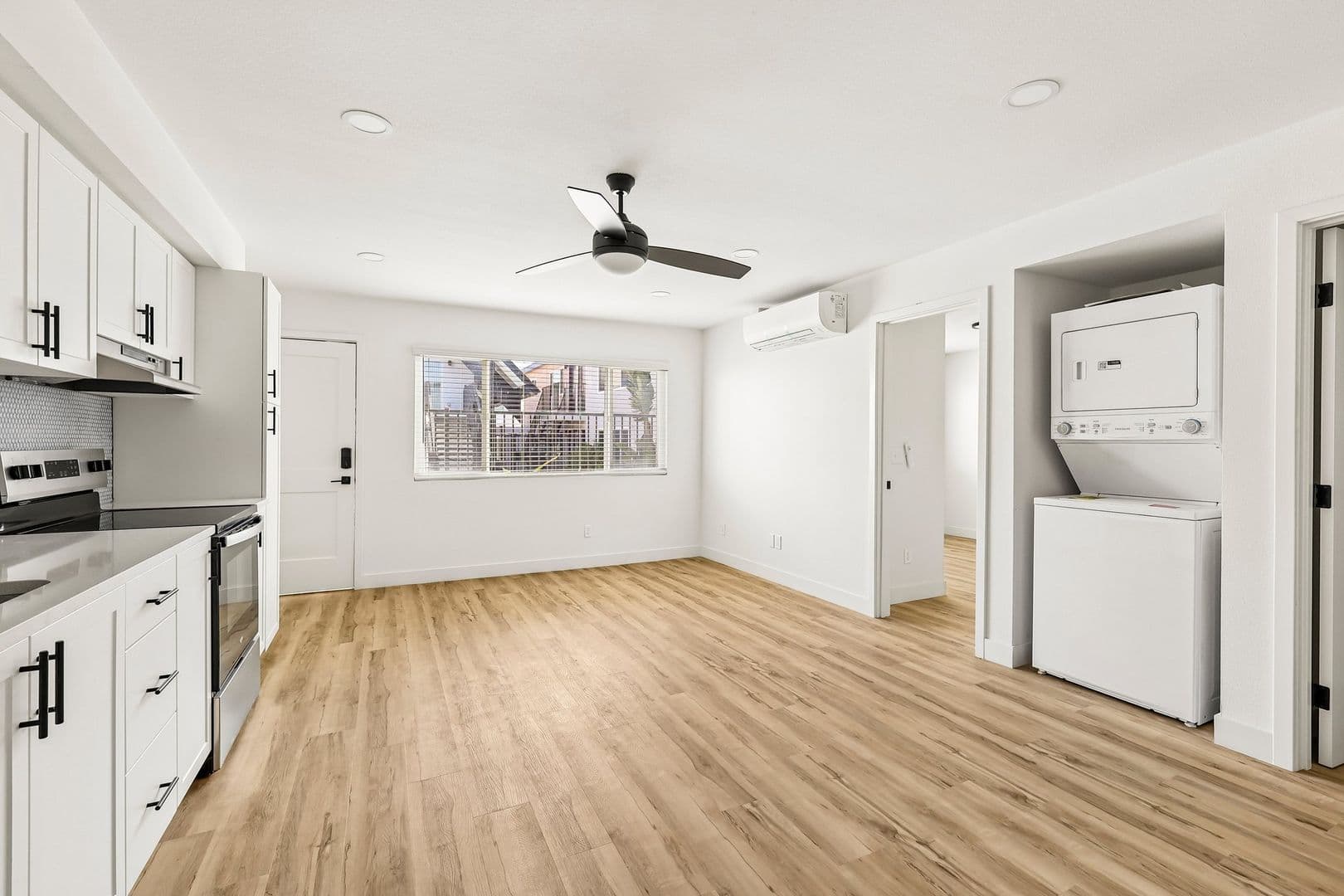 Imperial Beach Apartment: 1031-1033 Imperial Beach Blvd