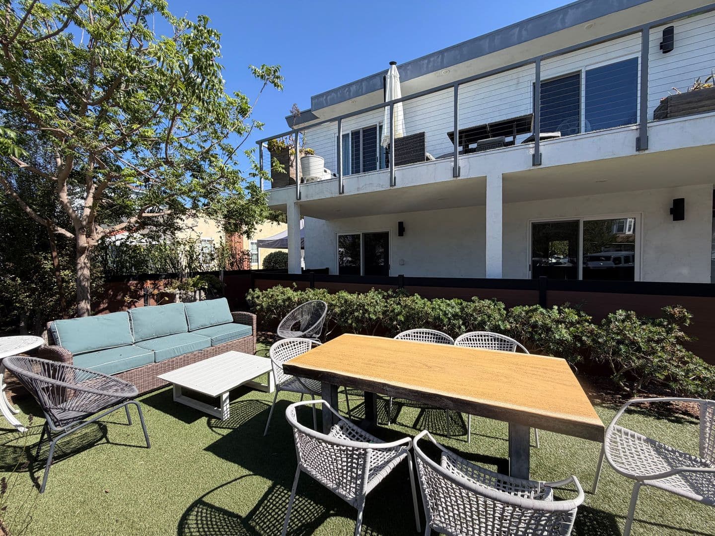 Coronado Apartment: 435 D Ave