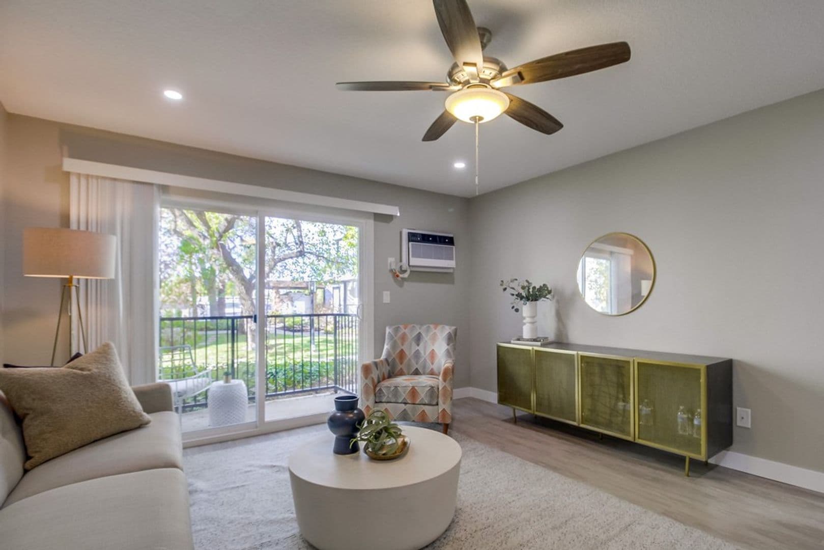 La Mesa Apartment: 4747-4757 Jessie Ave