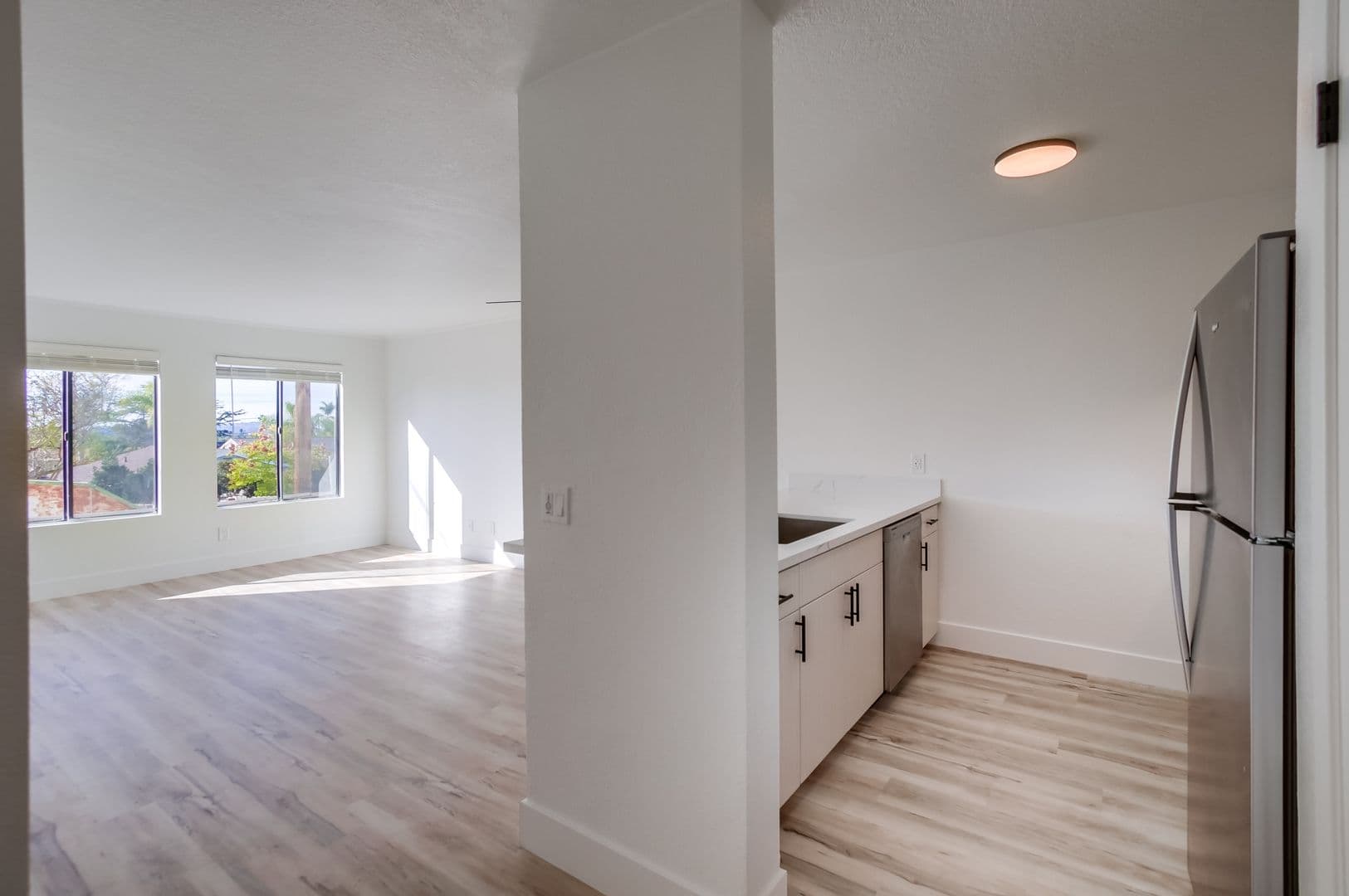 San Diego Apartment: 3502 Angelucci St
