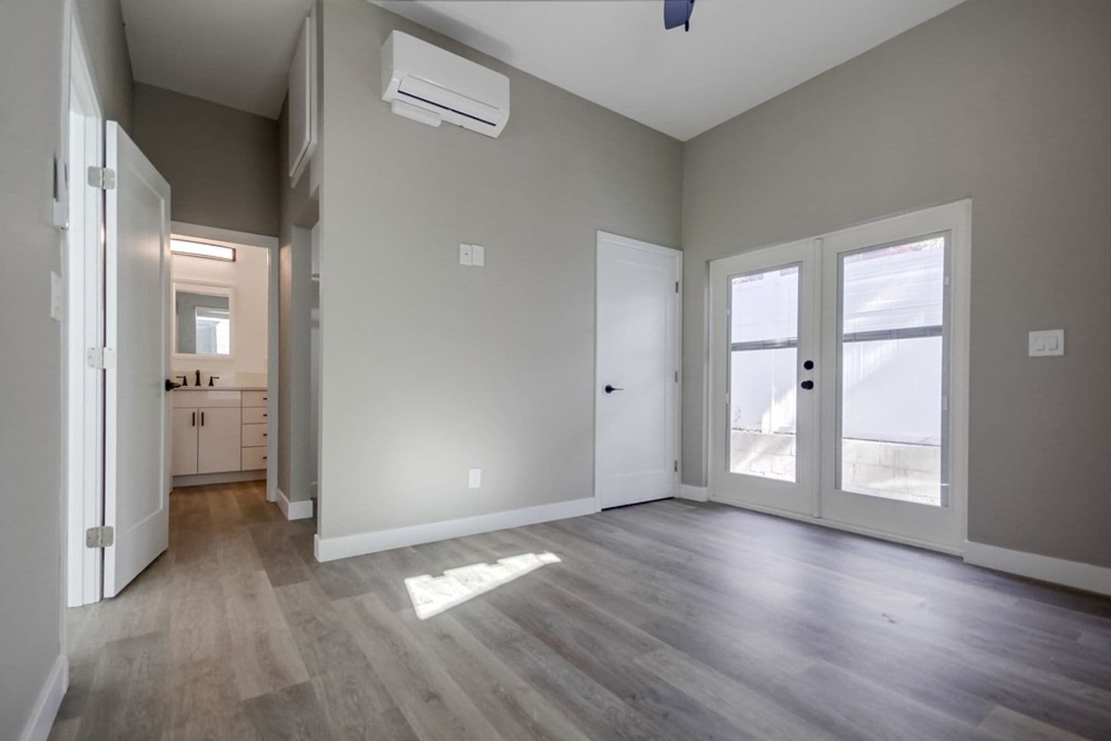 La Mesa Apartment: 4747-4757 Jessie Ave