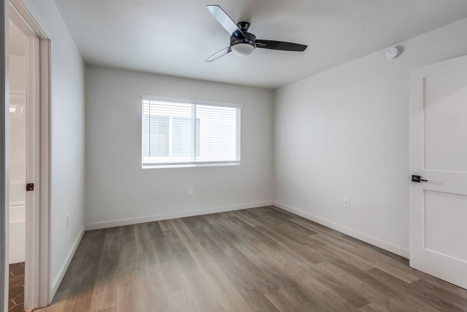 San Diego Apartment: 4820-4880 Clairemont Mesa Blvd
