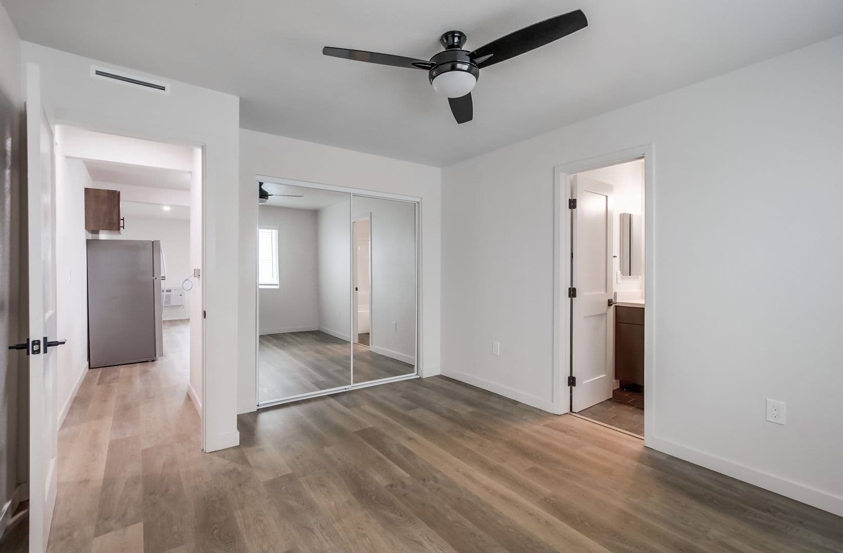San Diego Apartment: 4820-4880 Clairemont Mesa Blvd