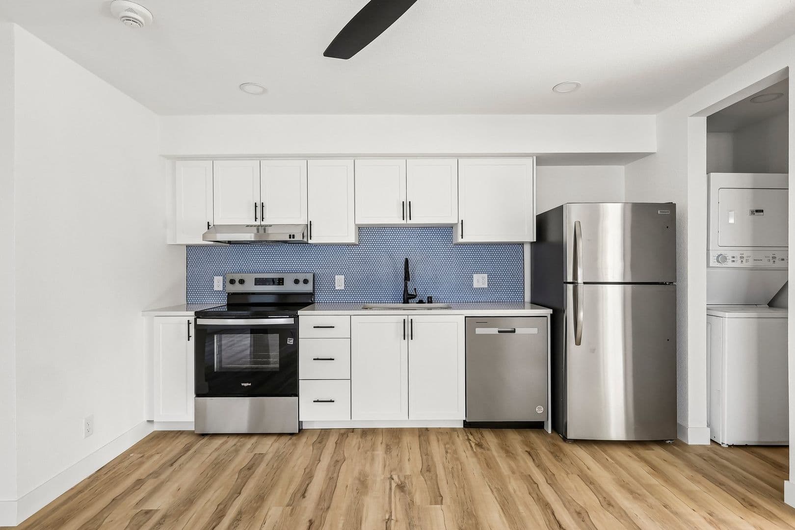 Imperial Beach Apartment: 1031-1033 Imperial Beach Blvd