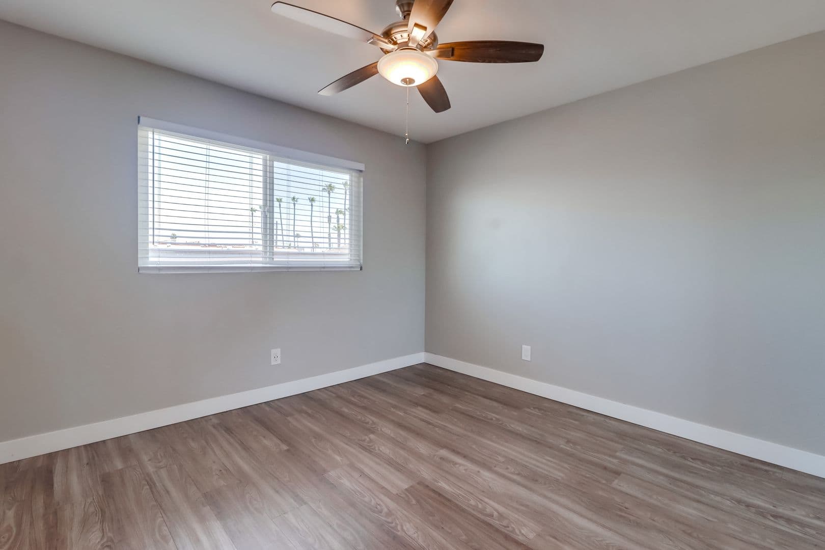 Imperial Beach Apartment: 812 12th St