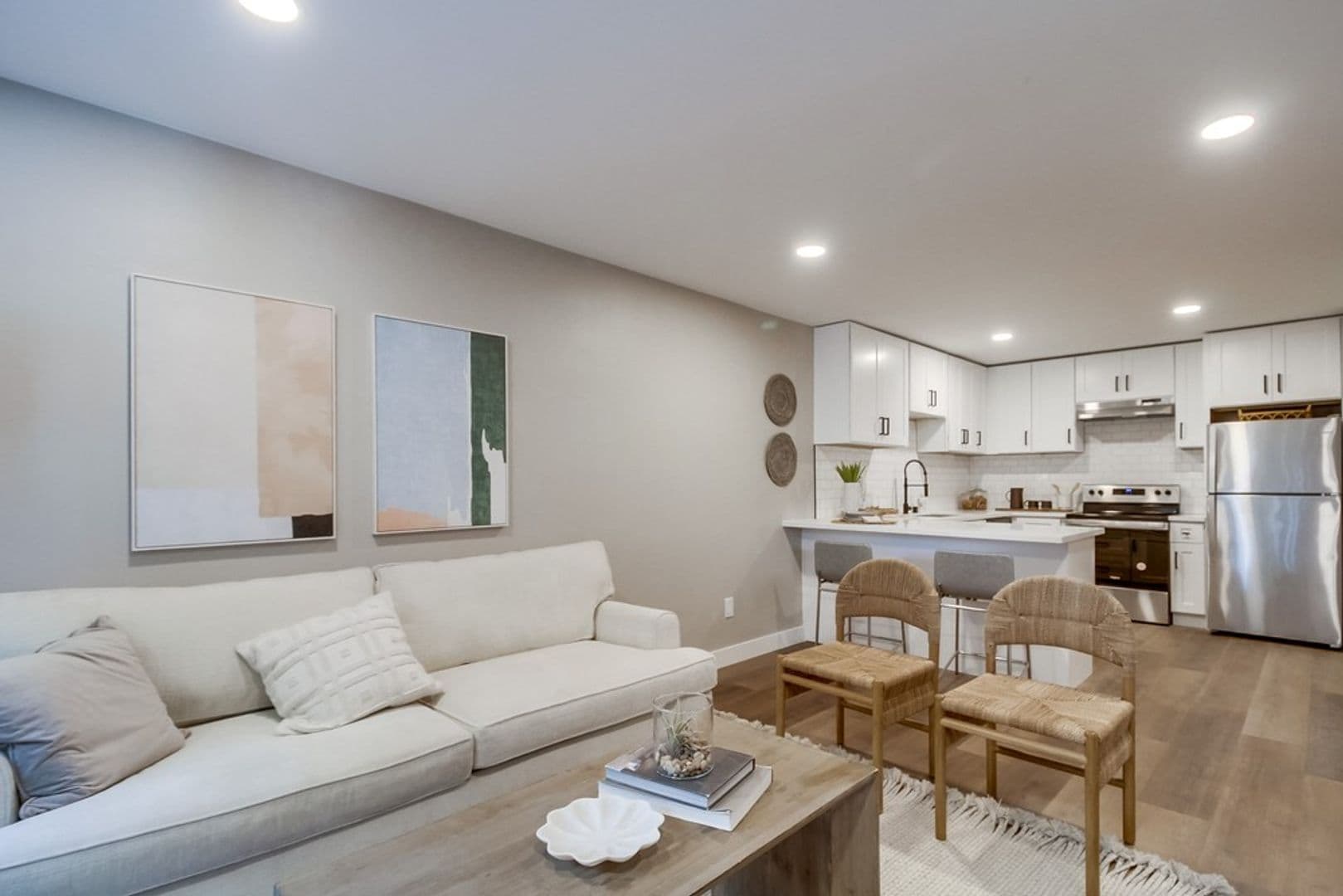 La Mesa Apartment: 4969 Mills Street