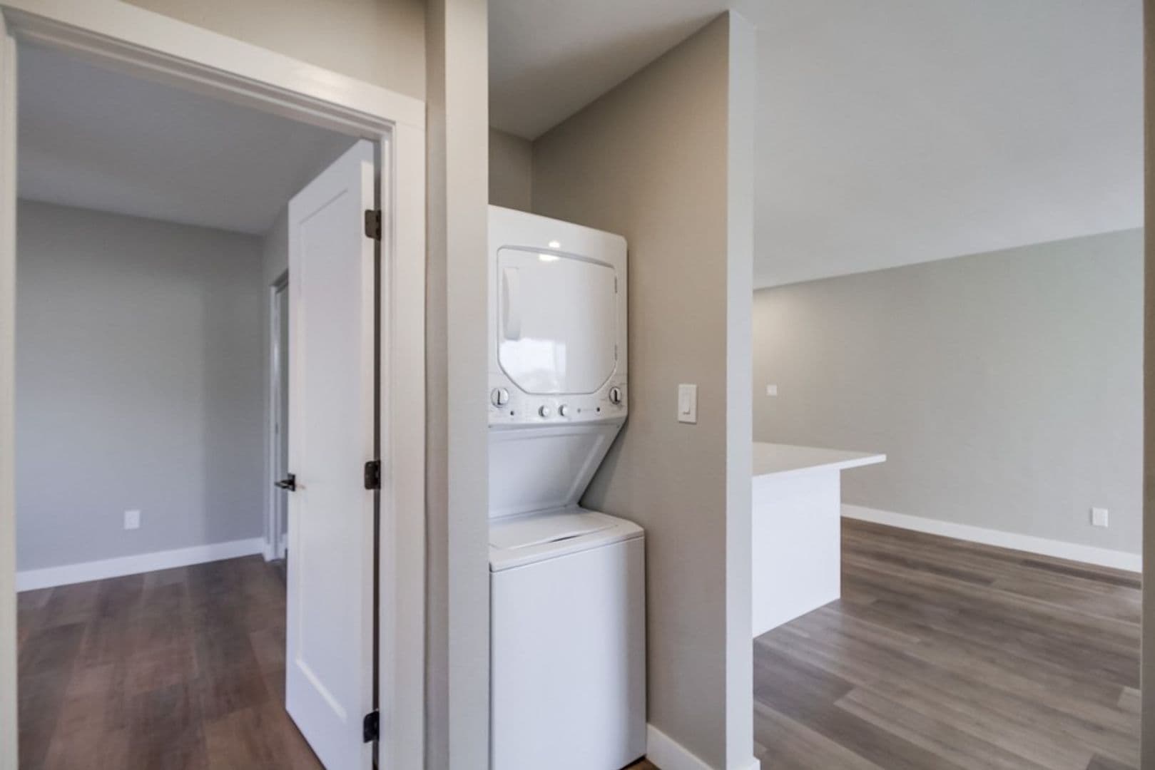 La Mesa Apartment: 4969 Mills Street