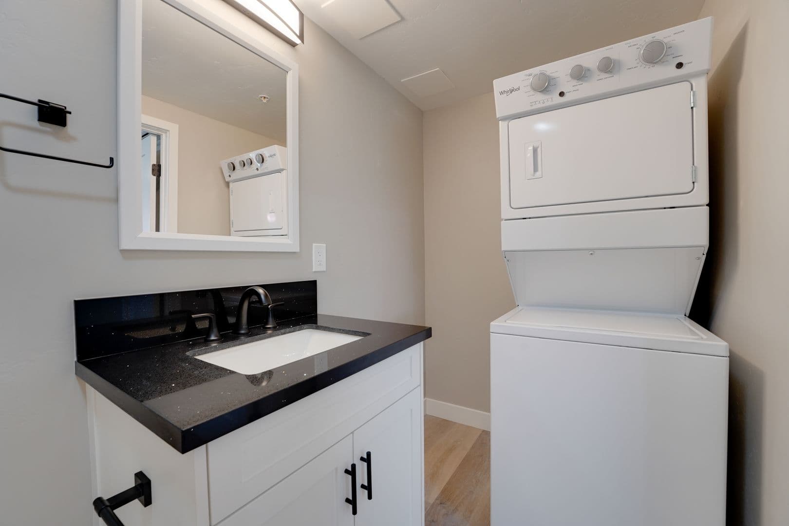 San Diego Apartment: 1239 Robinson Avenue