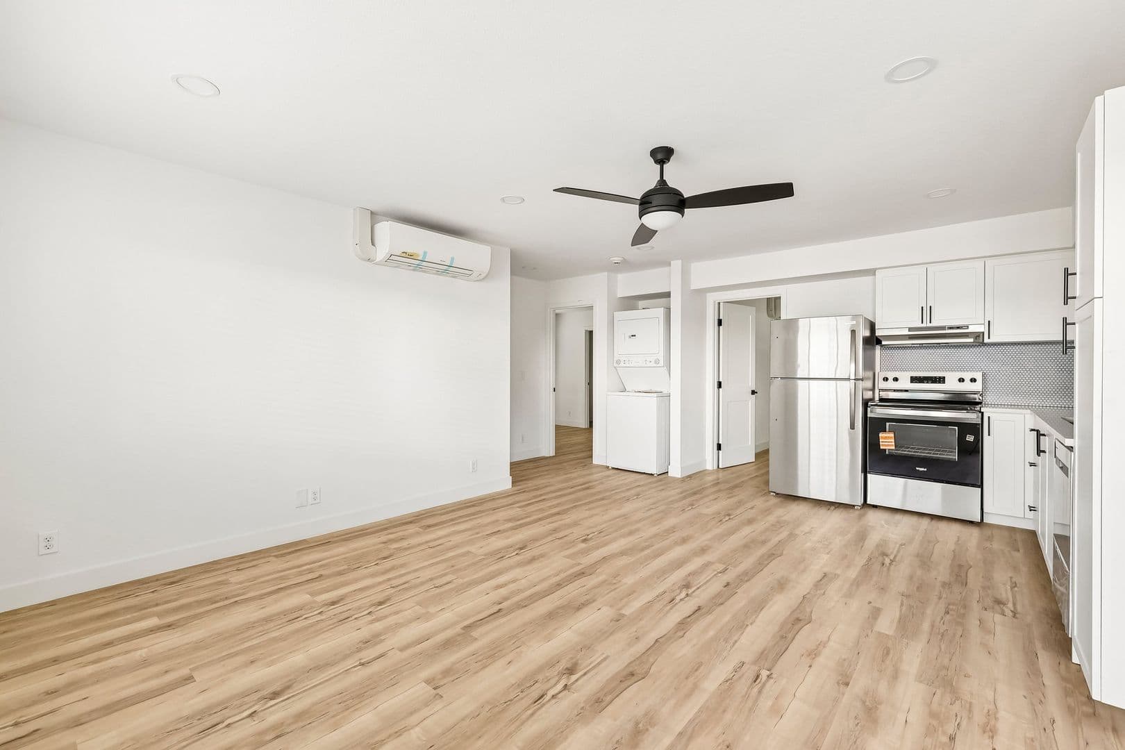 Imperial Beach Apartment: 1031-1033 Imperial Beach Blvd