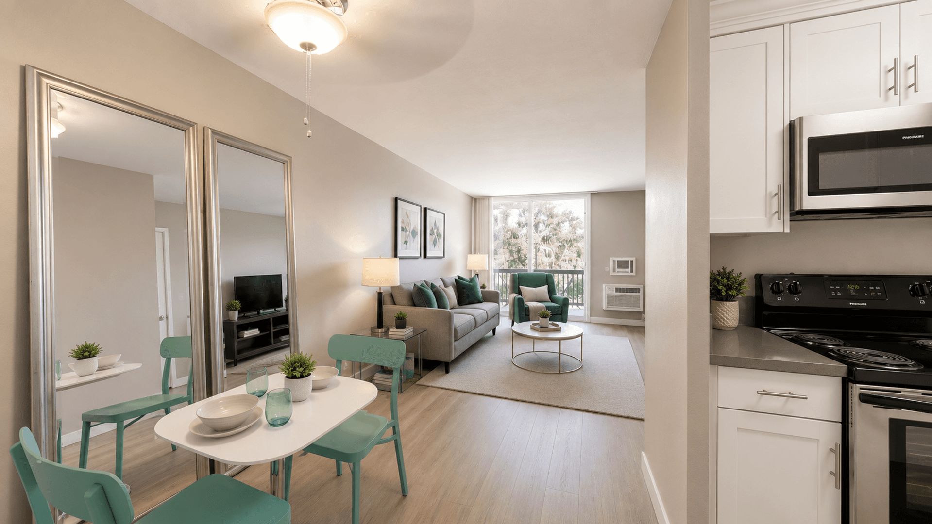 La Mesa Apartment: 7200 Saranac St