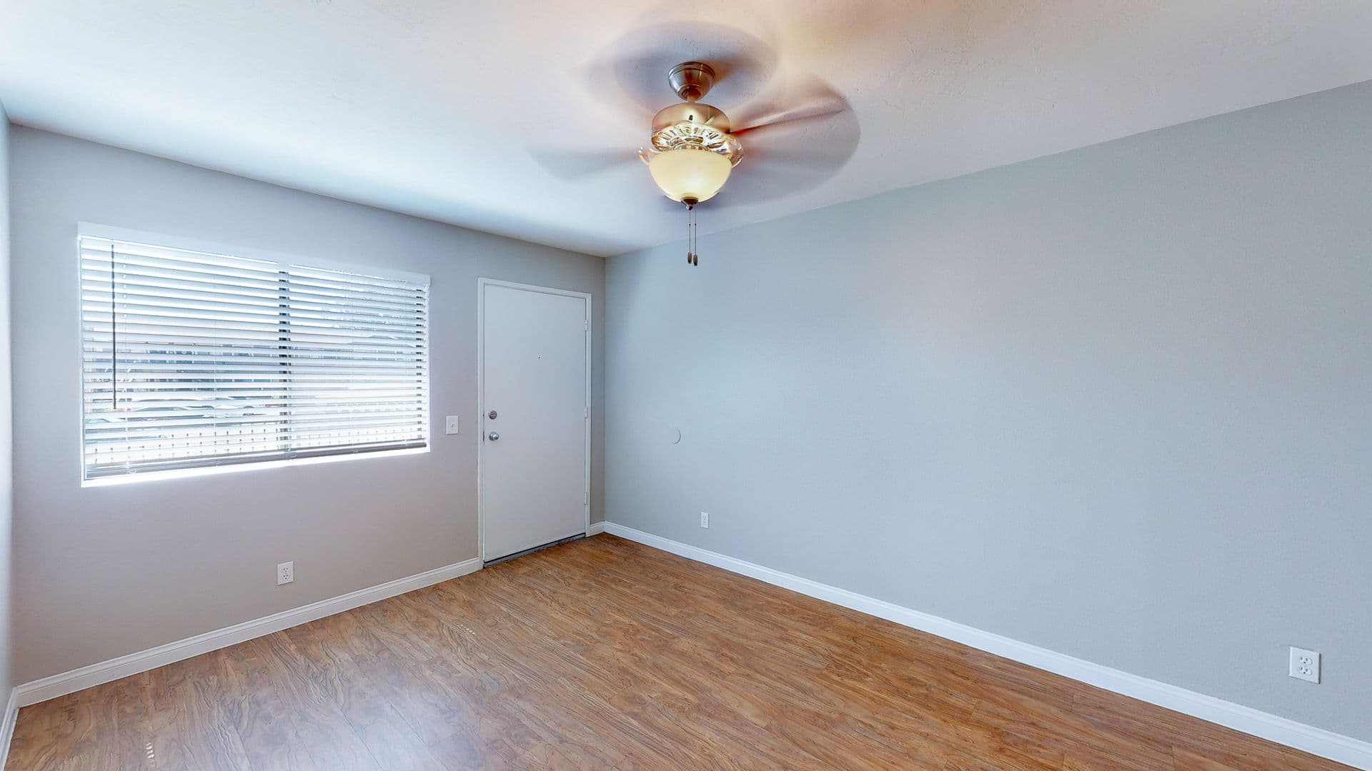 San Diego Apartment: 475-487 S. Meadowbrook Dr