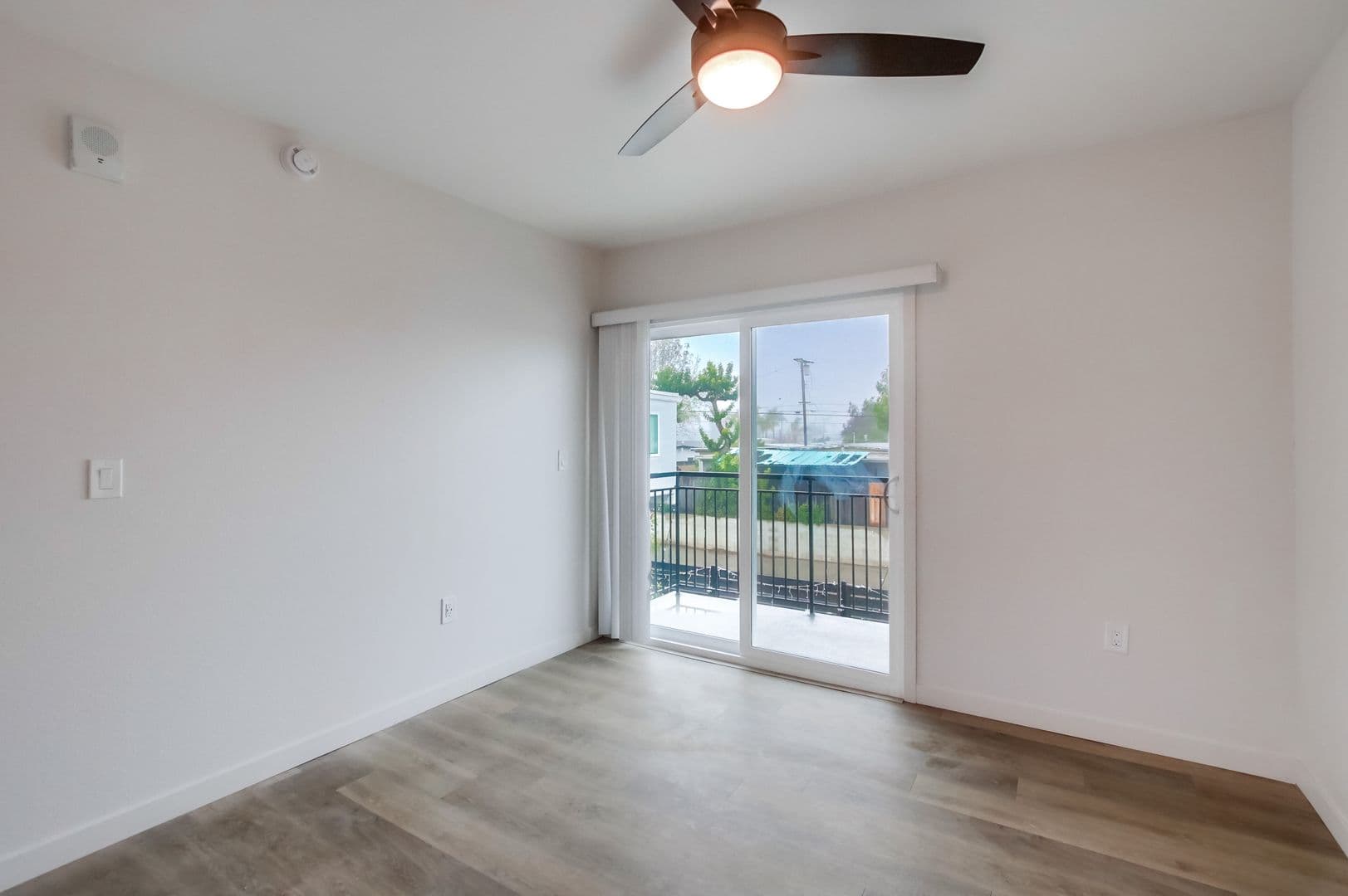 San Diego Apartment: 4820-4880 Clairemont Mesa Blvd