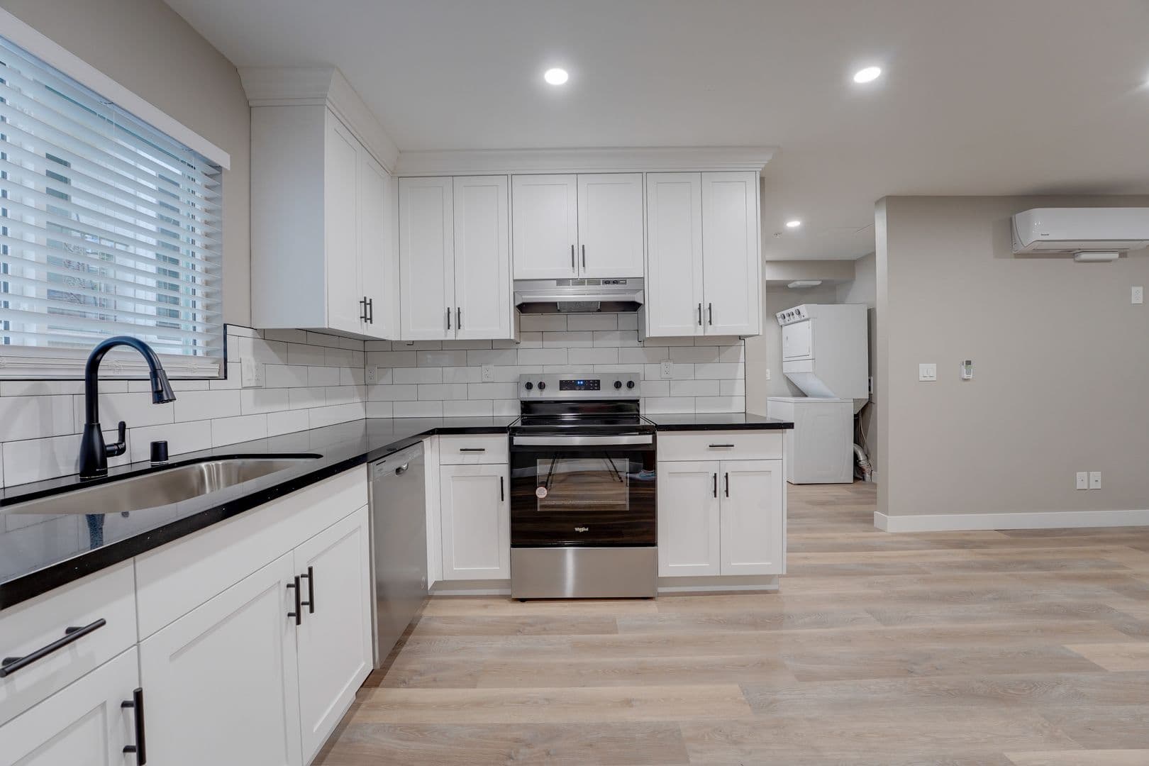 San Diego Apartment: 1239 Robinson Avenue