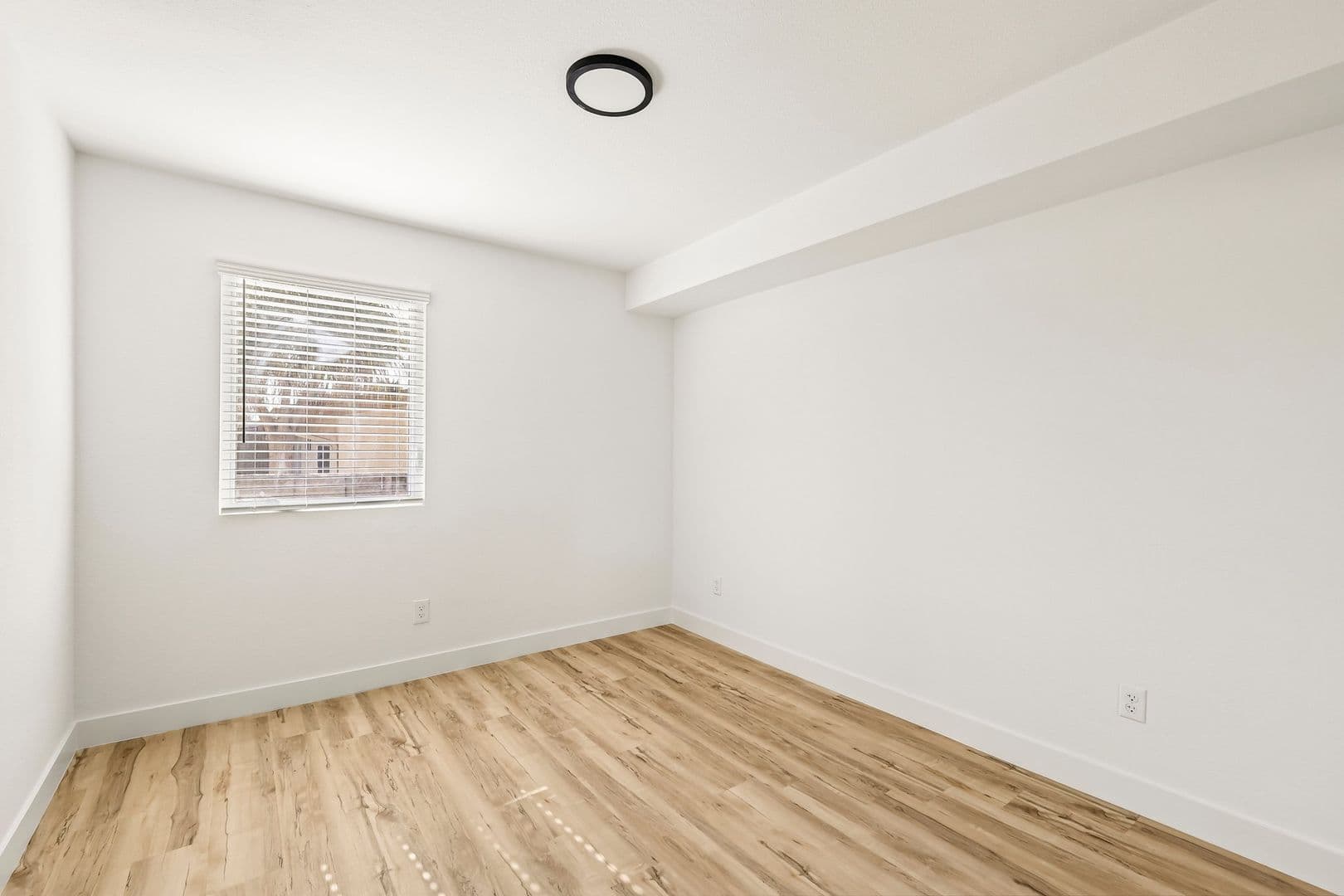 Imperial Beach Apartment: 1031-1033 Imperial Beach Blvd