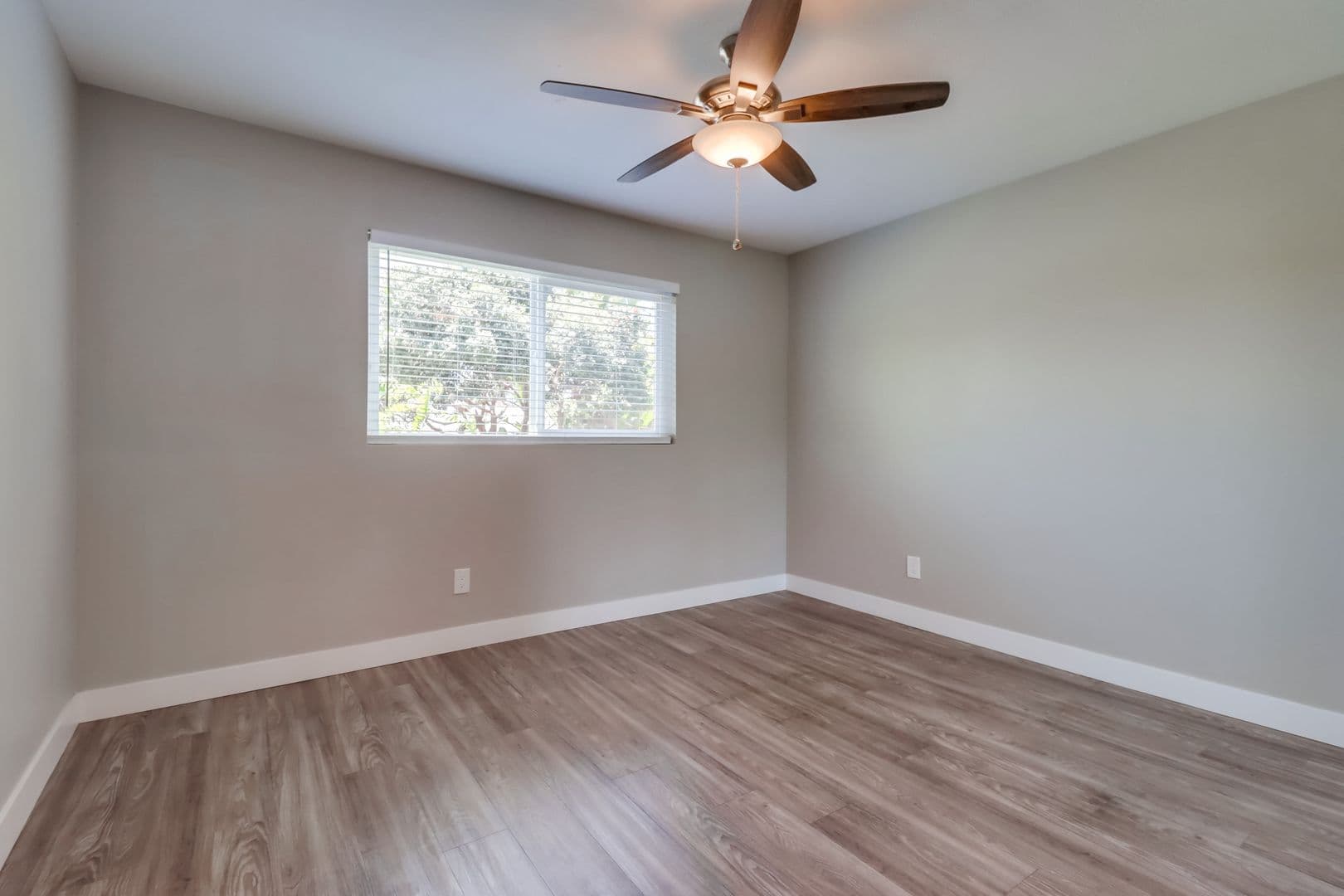 Imperial Beach Apartment: 812 12th St