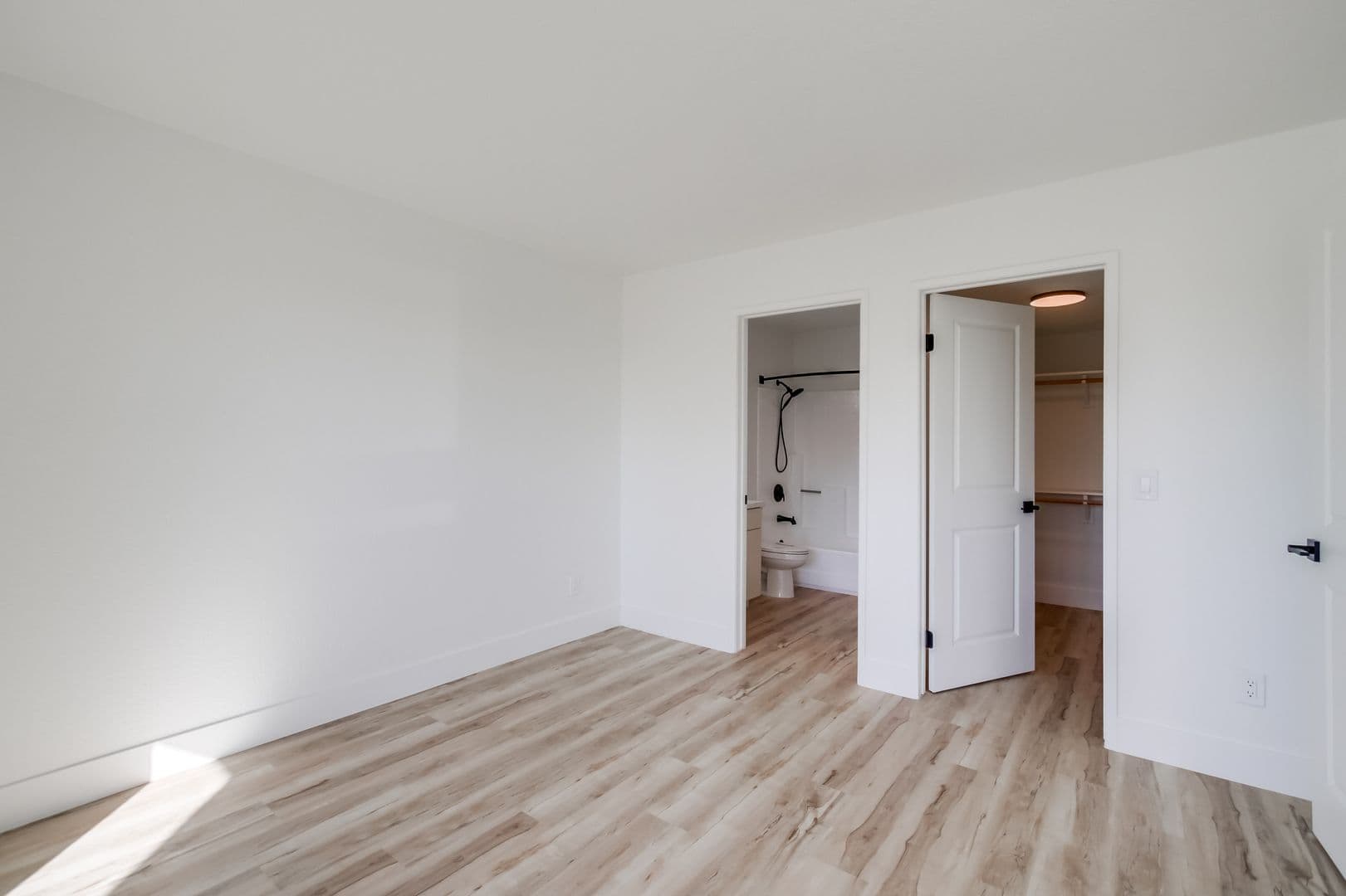 San Diego Apartment: 3502 Angelucci St