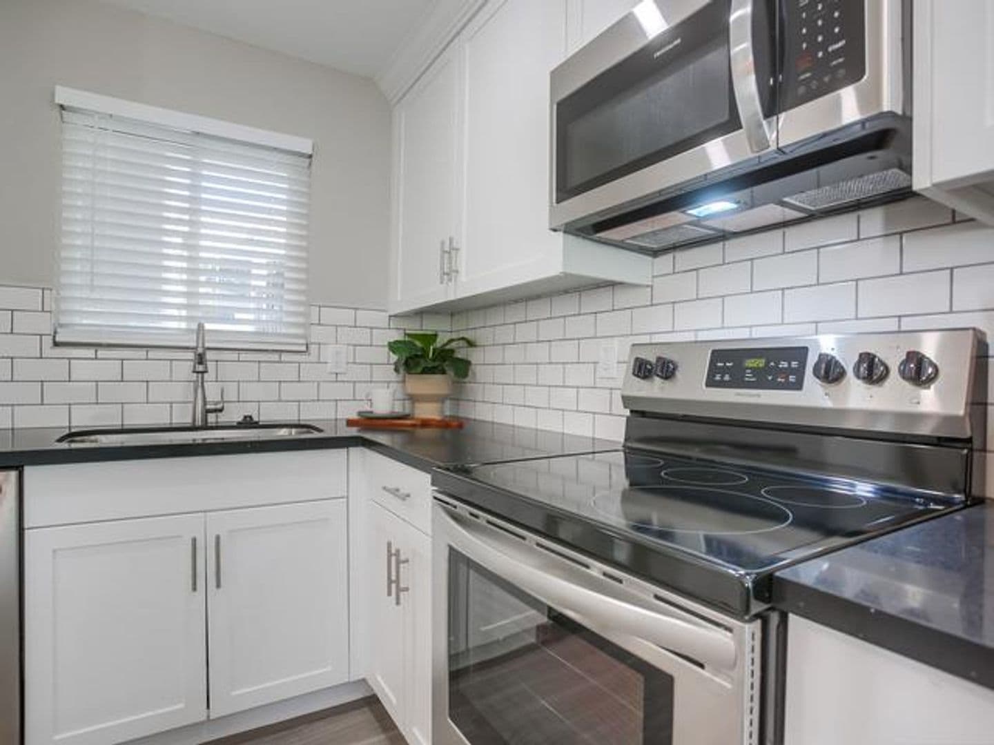 La Mesa Apartment: 4747-4757 Jessie Ave