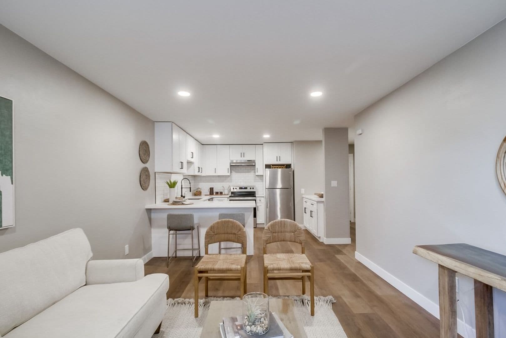 La Mesa Apartment: 4969 Mills Street