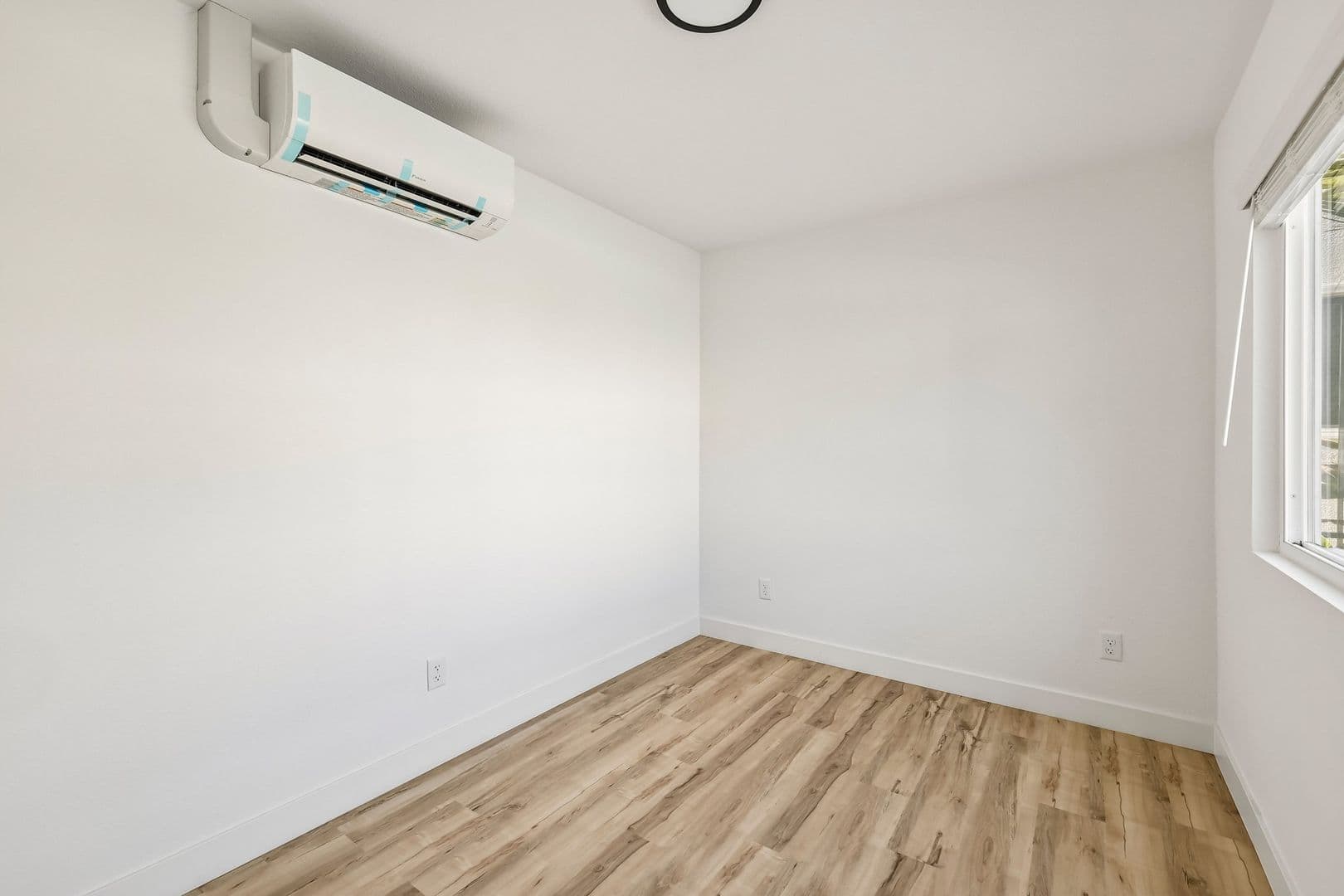 Imperial Beach Apartment: 1031-1033 Imperial Beach Blvd