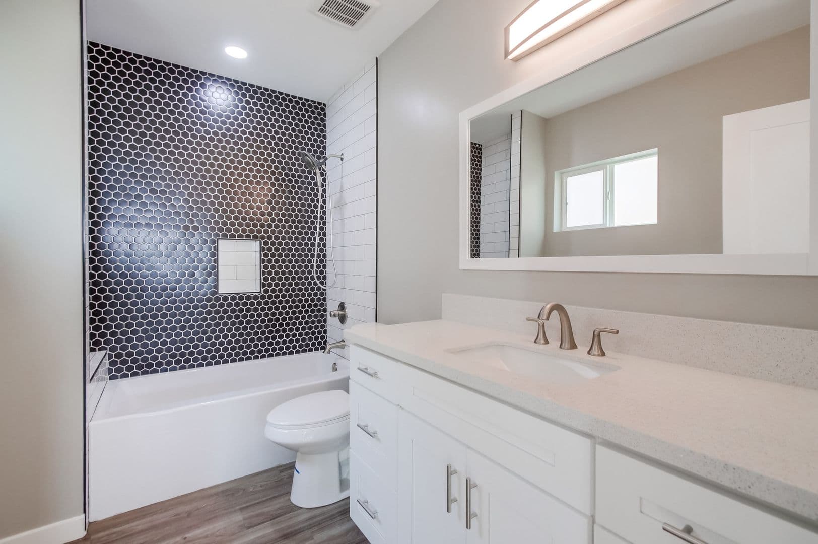 Escondido Apartment: 205 W. Vermont Ave