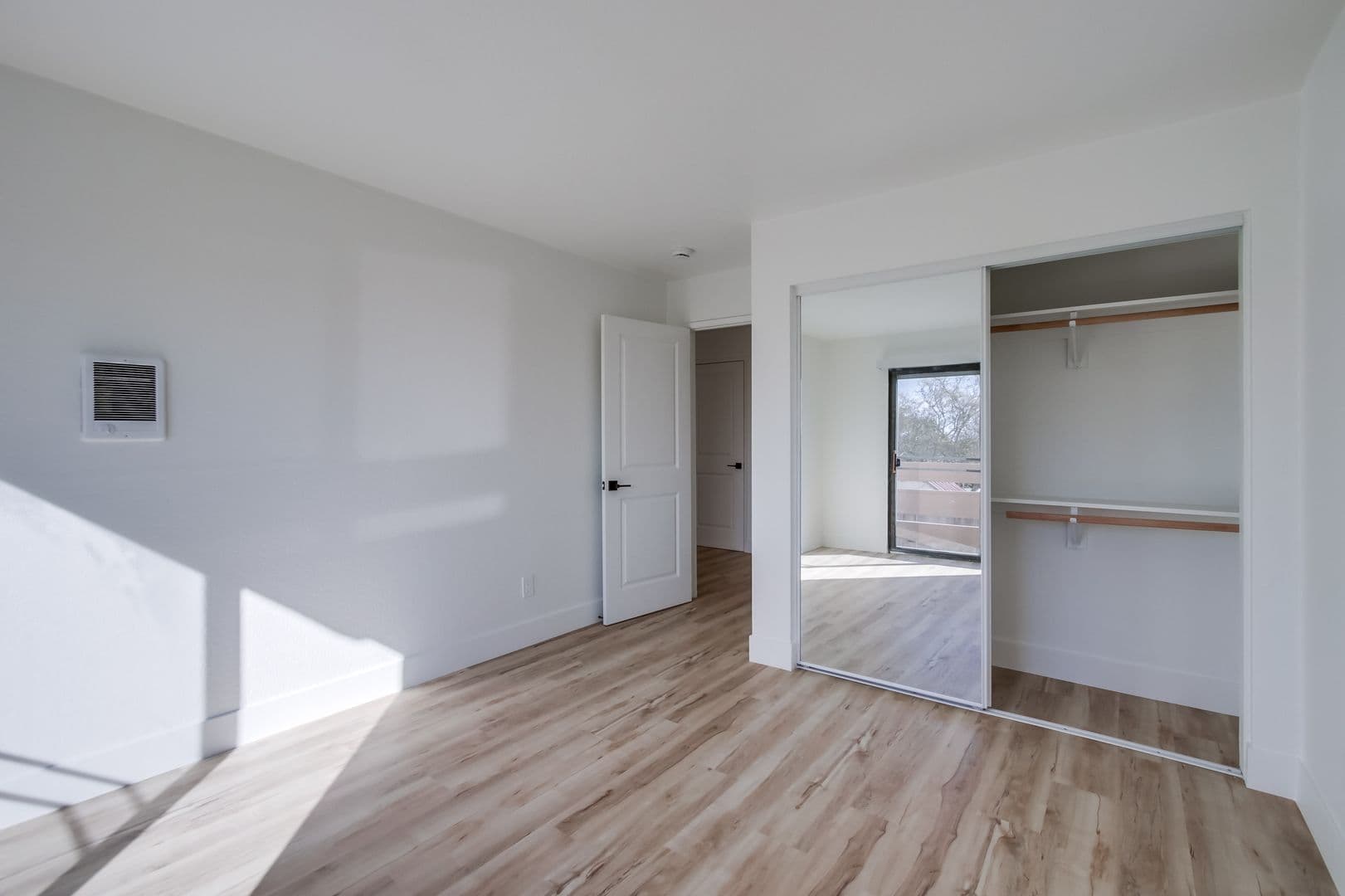 San Diego Apartment: 3502 Angelucci St