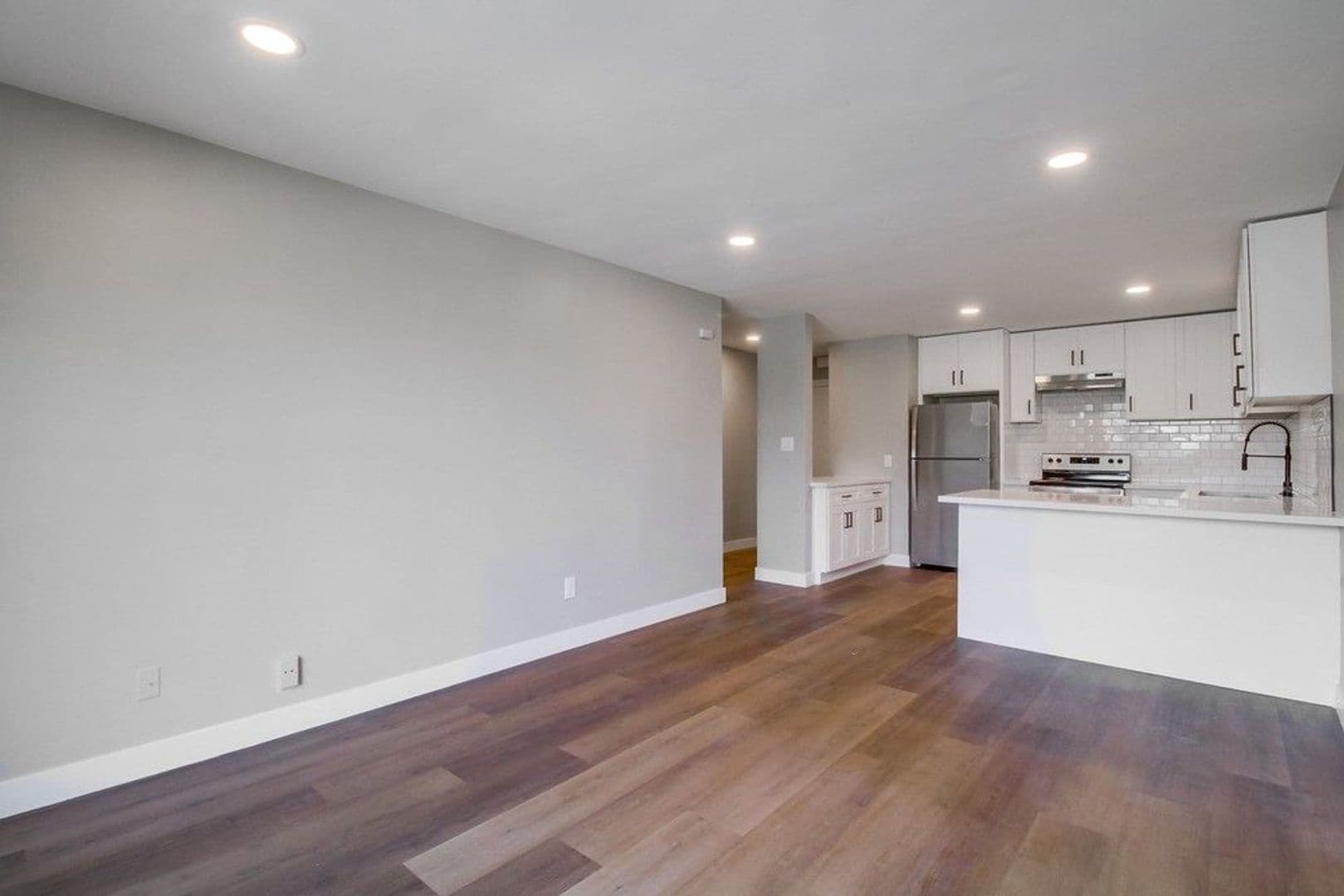 La Mesa Apartment: 4969 Mills Street