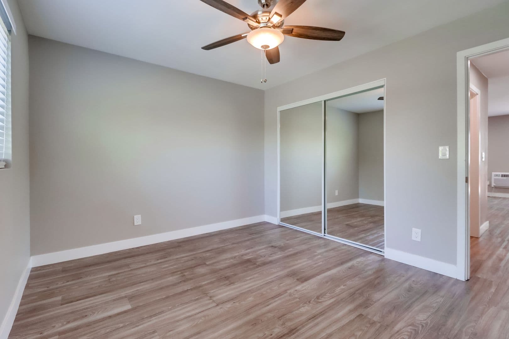 Imperial Beach Apartment: 812 12th St