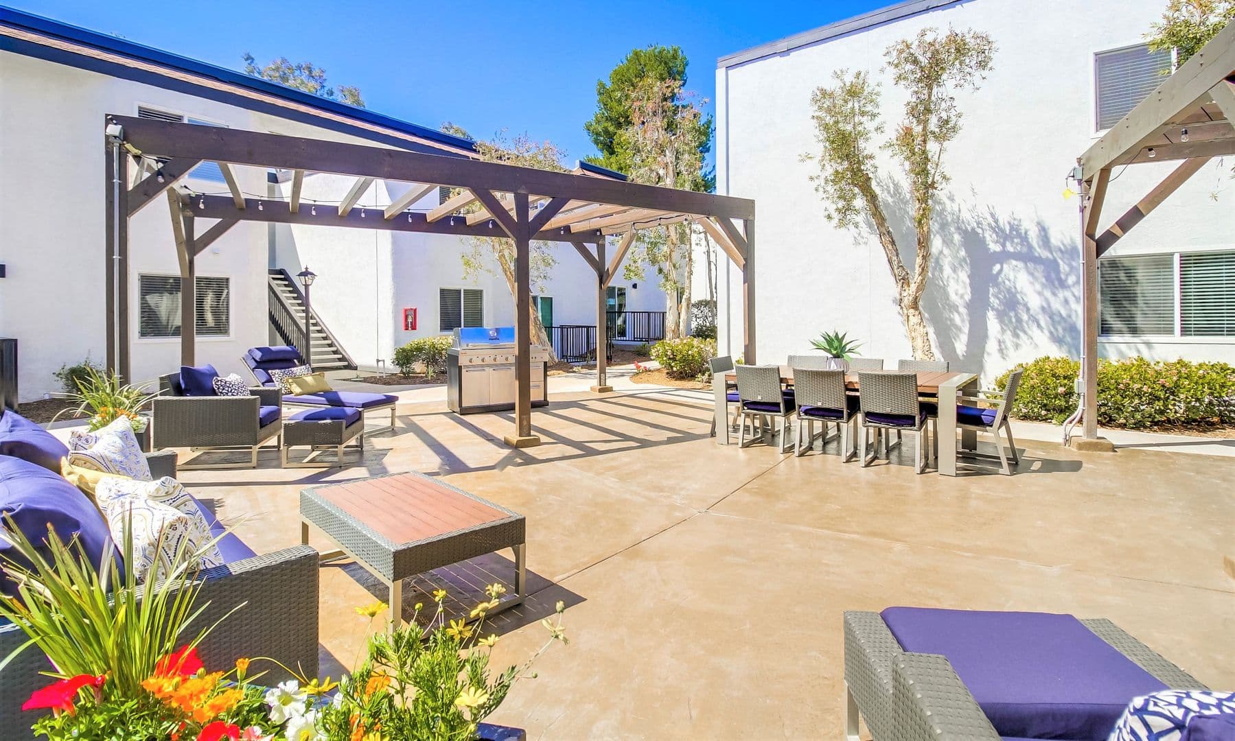 San Diego Apartment: 9808 Paseo Montalban