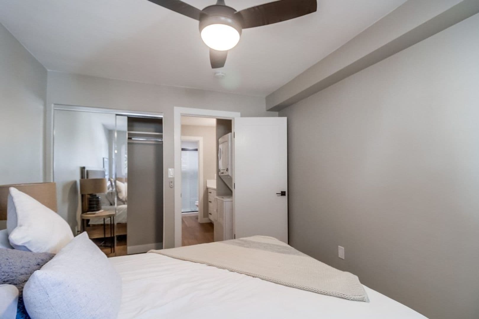La Mesa Apartment: 4969 Mills Street
