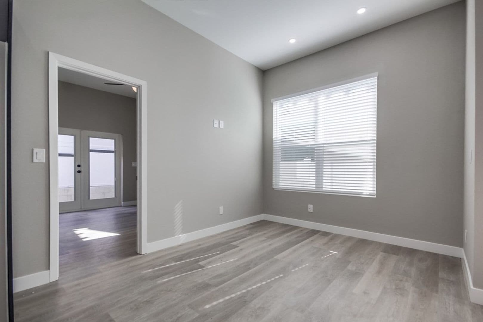 La Mesa Apartment: 4747-4757 Jessie Ave