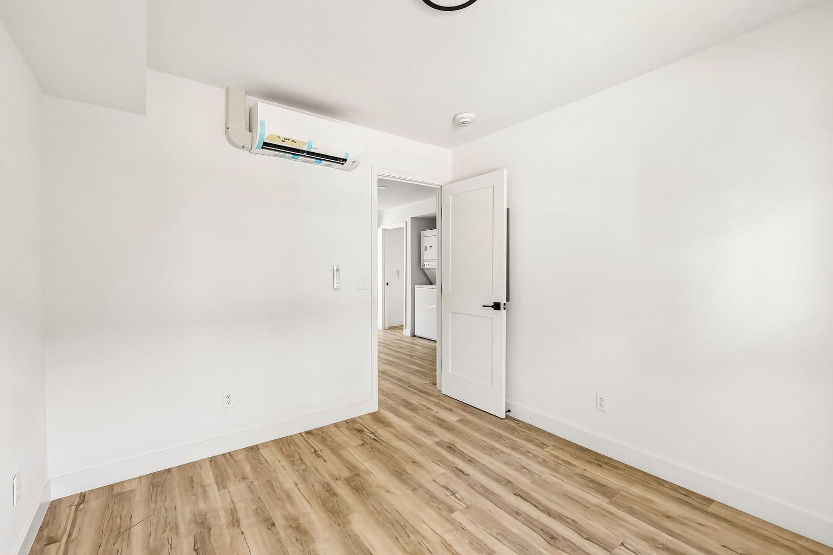 Imperial Beach Apartment: 1031-1033 Imperial Beach Blvd