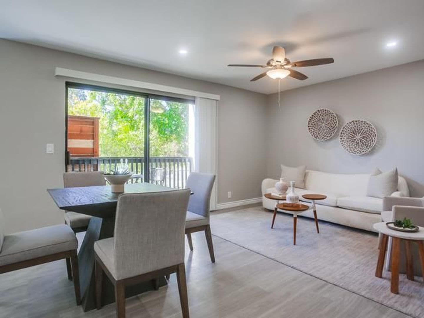 San Diego Apartment: 9808 Paseo Montalban